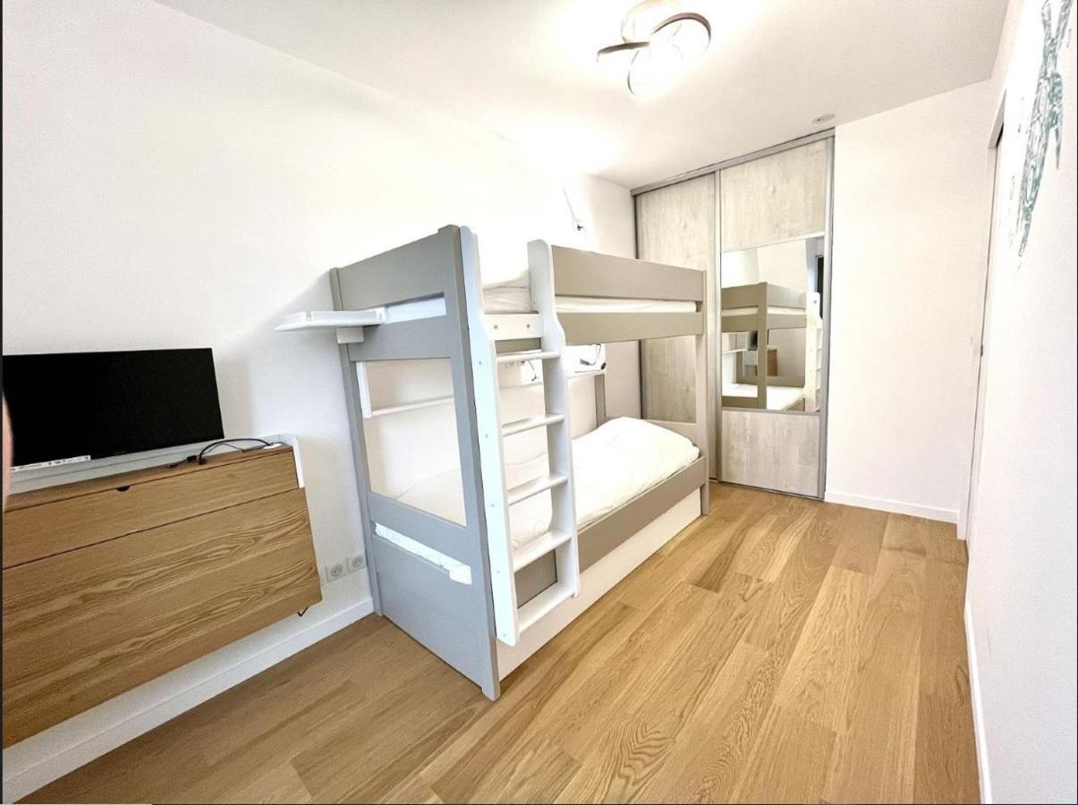 3 Pieces, Standing, Centre, 2 Sdb, 2 Wc, Balcon